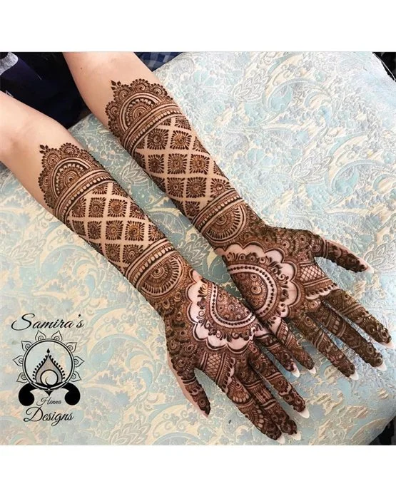 Peacock Inspired Curvy Stylish Full Hand Mehndi Design Peacock Inspired Curvy Stylish Full Hand Mehndi Design